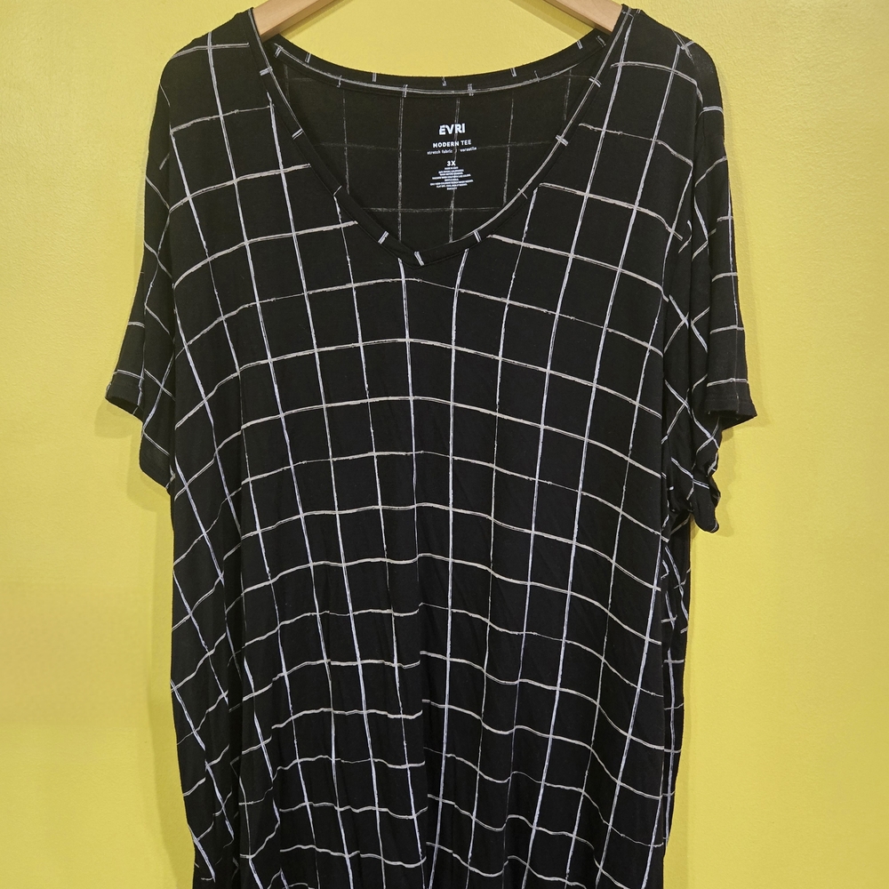 EVRI Black,White and Tan Checkered Women's Top